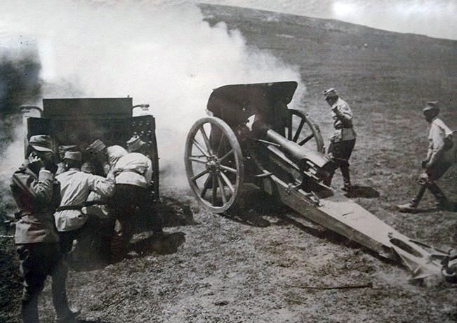Shellfire in Casin Valley During World War I image. Click for full size.