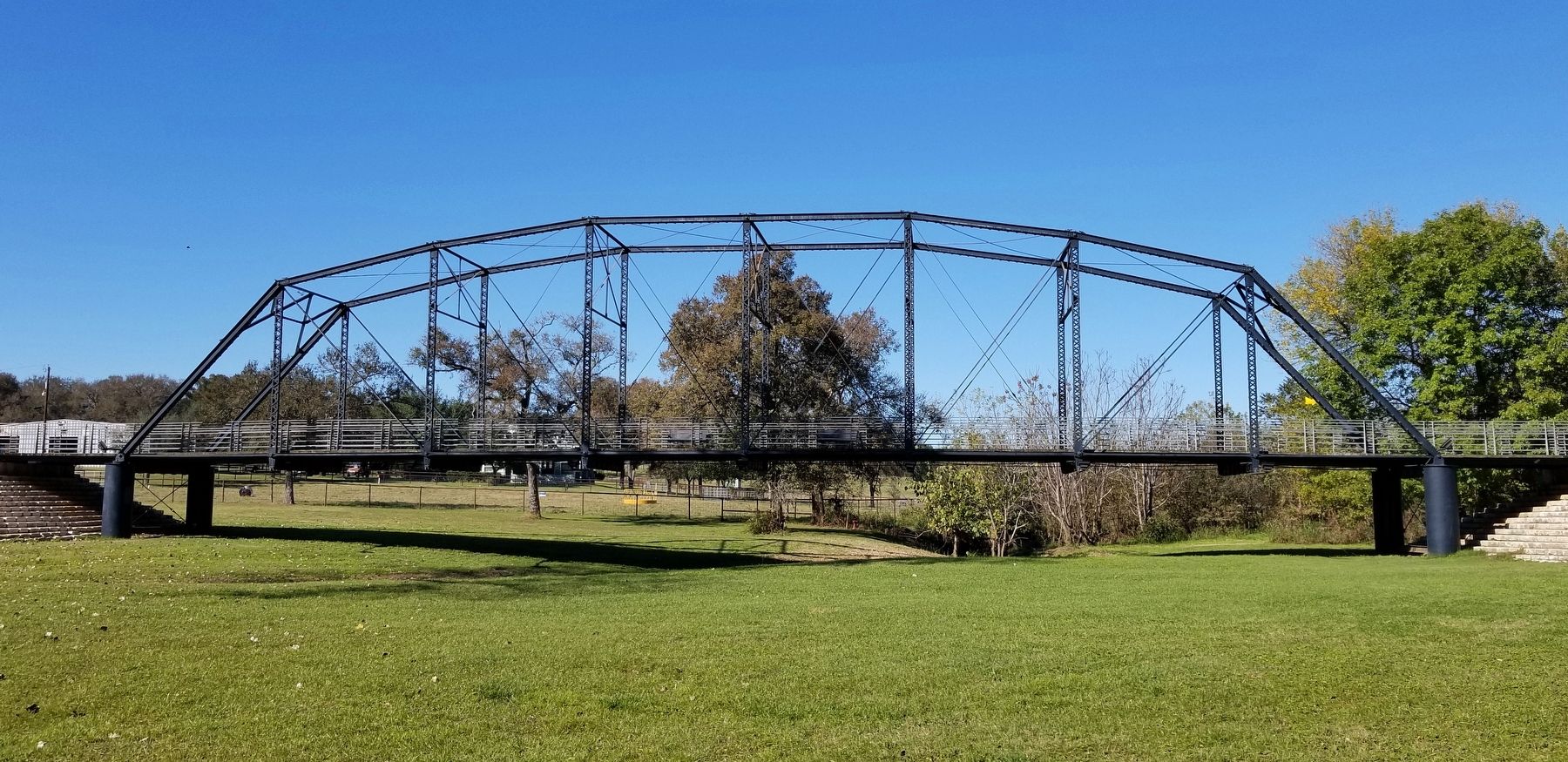 The view of the Oak Forest Bridge from the street image. Click for full size.