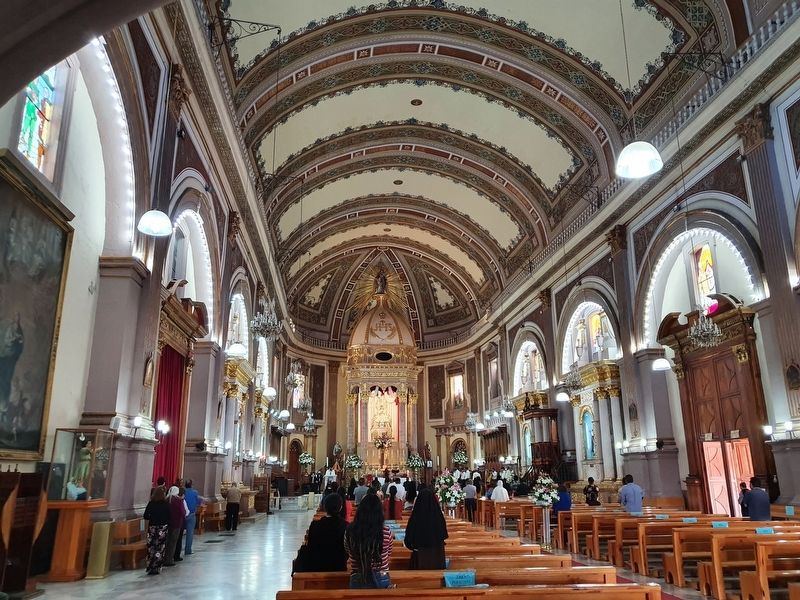 An interior view of the Basilica de María Inmaculada de la Salud image. Click for full size.