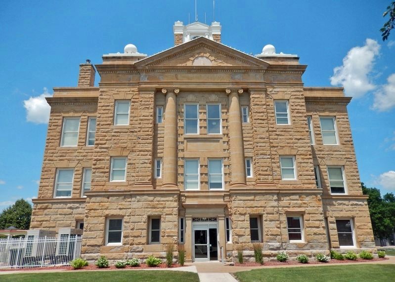 Monroe County Courthouse (<i>south elevation</i>) image. Click for full size.