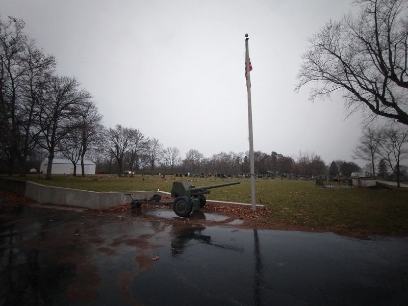 Memorial To Veterans Marker image. Click for full size.