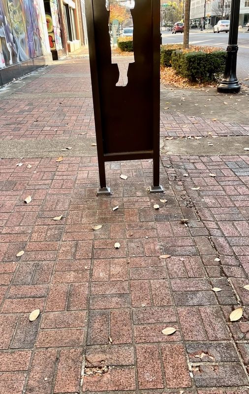 At bottom of photo, view where bolts were located for missing "paired" marker.. Click for full size. At bottom of photo, view where bolts were located for missing "paired" marker. image. Click for full size.