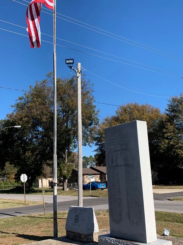 This Monument is Dedicated to Those Who Served Our Country Marker image. Click for full size.