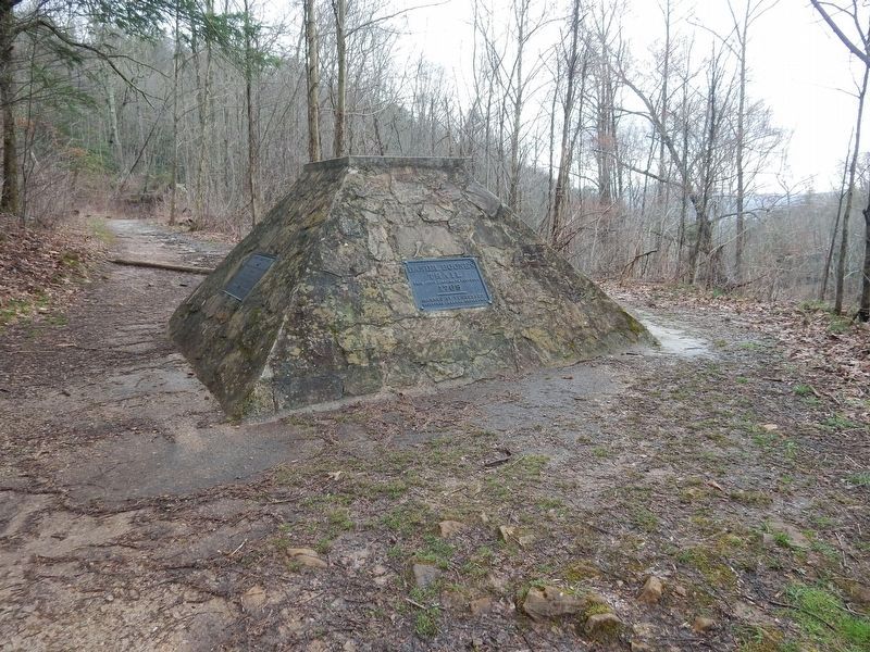 Daniel Boone's Trail Marker. Click for full size. Daniel Boone's Trail Marker image. Click for full size.