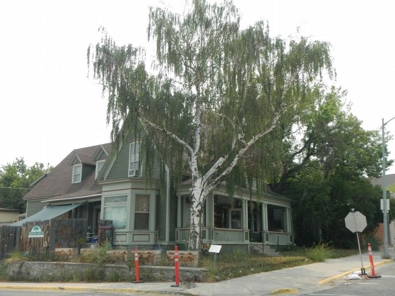 Governor Leslie House and Marker image. Click for full size.
