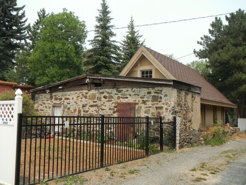 Child's Chicken Coop image. Click for full size.