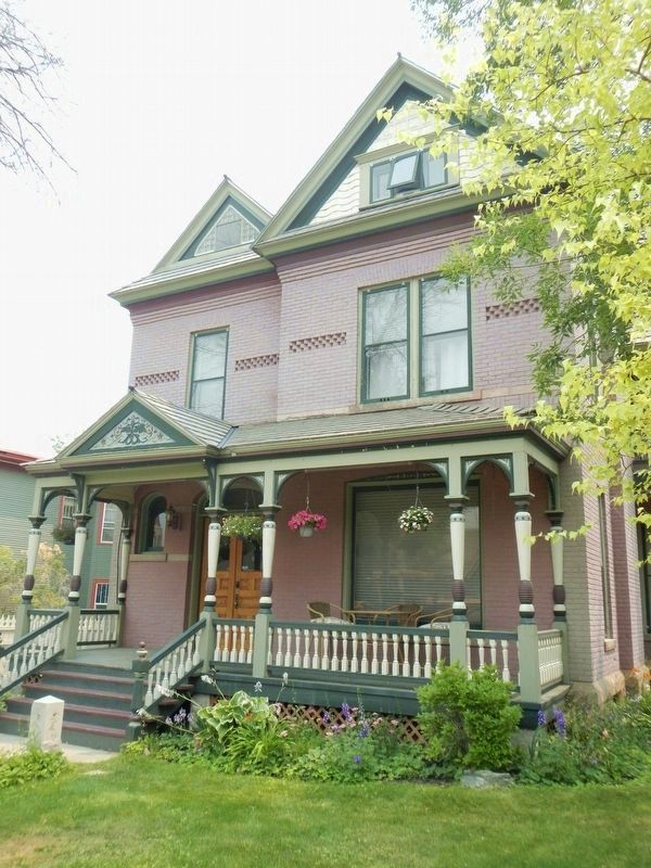 Francis & Hannah Pope House image. Click for full size.