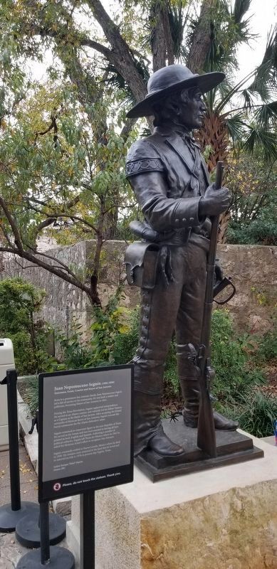 The Juan Nepomuceno Segu�n statue and Marker image. Click for full size.