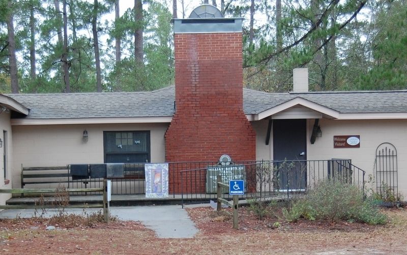 Marker as it appeared in 2011 image. Click for full size.