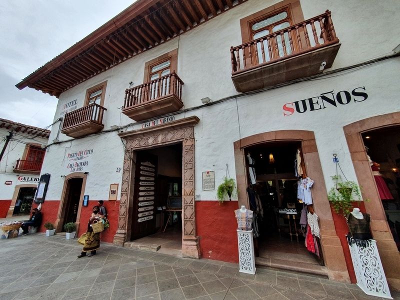 La Casa del Naranjo and Marker image. Click for full size.