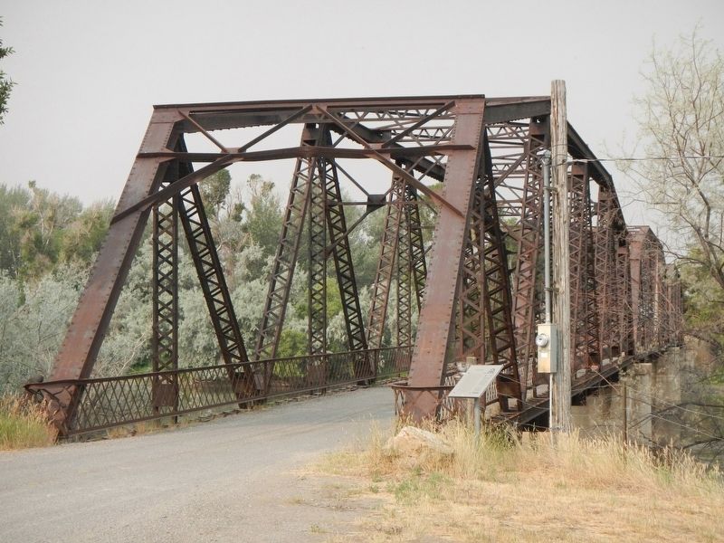 Toston Bridge and Marker image. Click for full size.