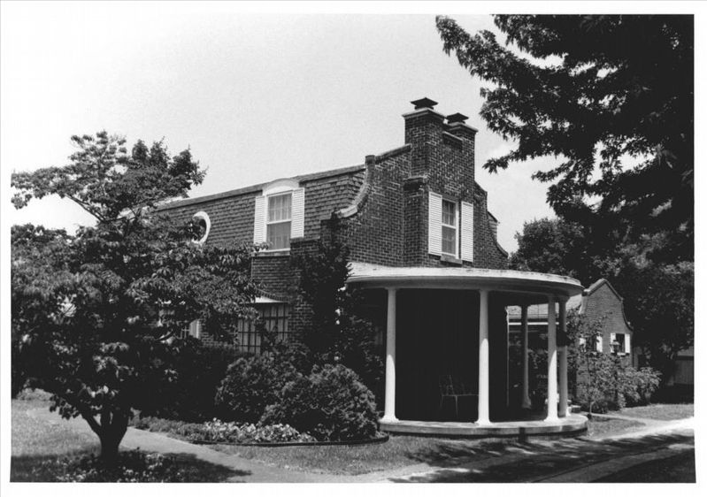 Dwight and Kate Wade House image. Click for more information.