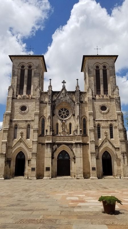 The San Fernando Cathedral image. Click for full size.