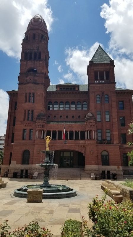 Bexar County Courthouse image. Click for full size.