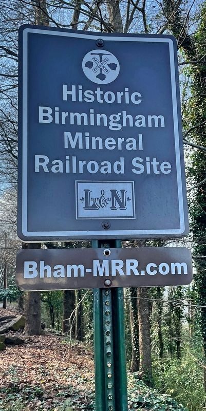One of the some 175 directional signs marking the MRR routes. image. Click for full size.
