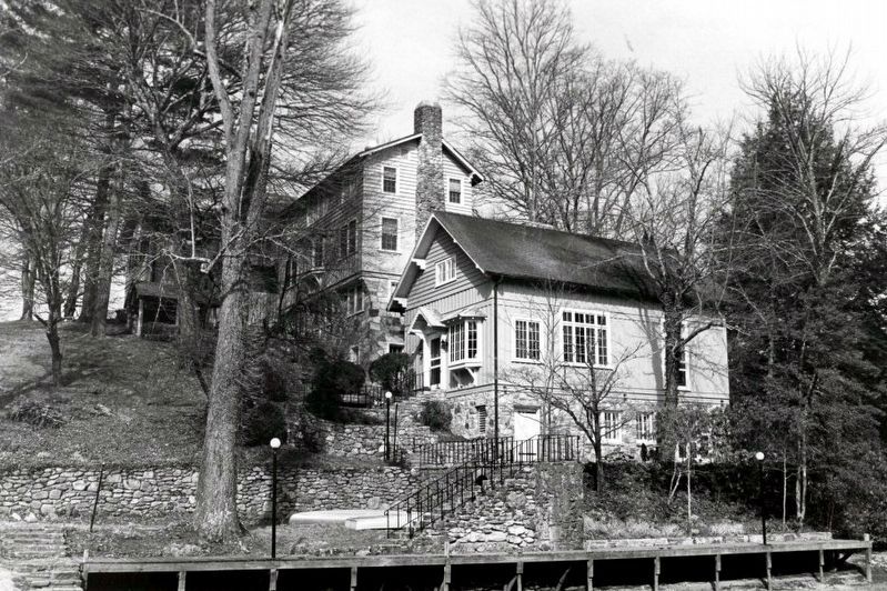 Hillmont/Armstrong-Moltz House image. Click for more information.