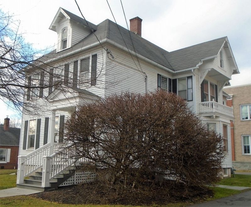 Ebenezer Warner House image. Click for full size.