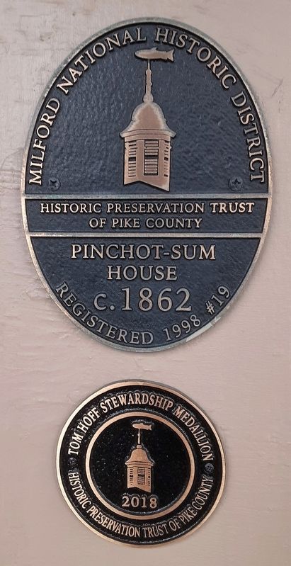 Pinchot-Sum House Marker and Medallion image. Click for full size.