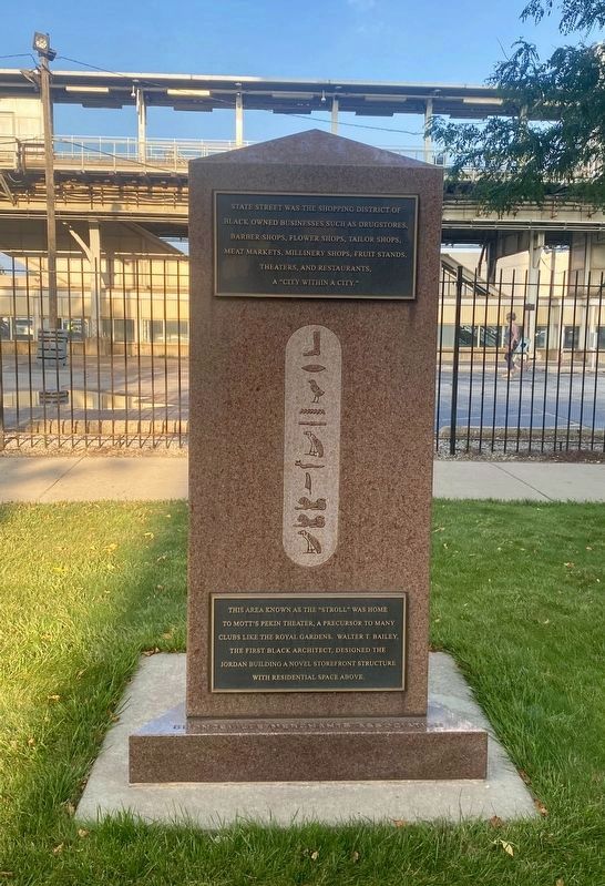 State Street Marker - obelisk with panels 1a and 1b image. Click for full size.
