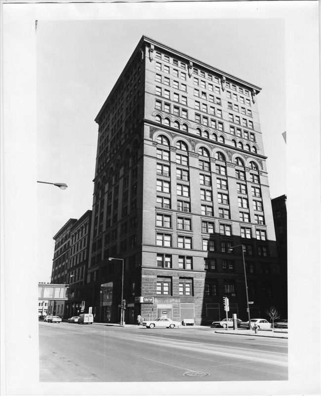 Pioneer and Endicott Buildings image. Click for more information.
