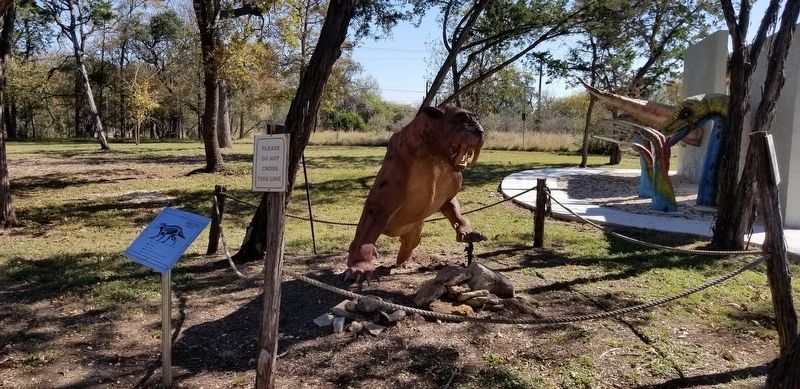 The view of the Smilodon and Marker from the parking lot image. Click for full size.