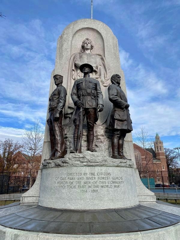 Peace Triumphant Memorial - statues side image. Click for full size.
