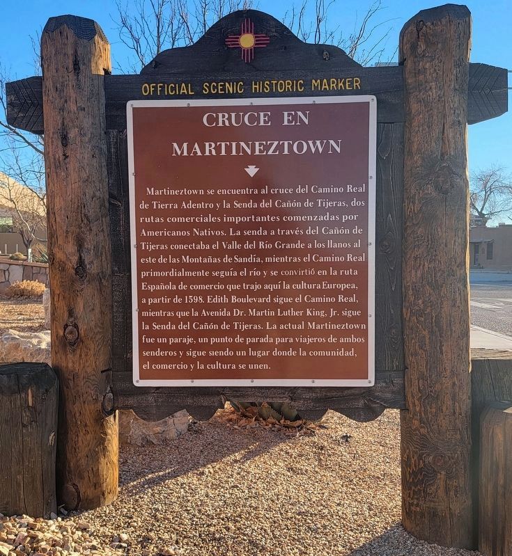 Cruce en Martineztown Marker image, Touch for more information