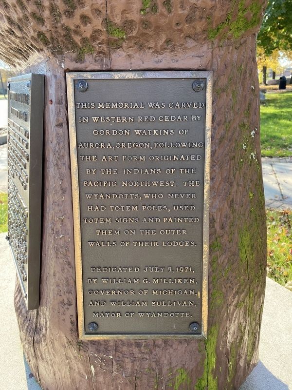 Wyandott Totem Pole Marker image. Click for full size.