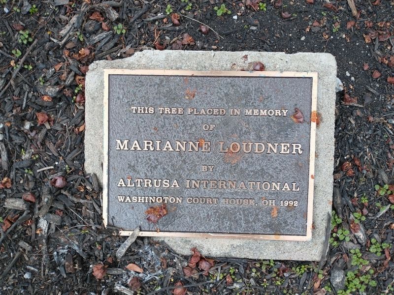 Dedication plaque on the grounds of the park image. Click for full size.