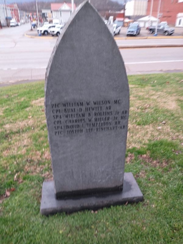 Vietnam War Memorial [Reverse] image. Click for full size.