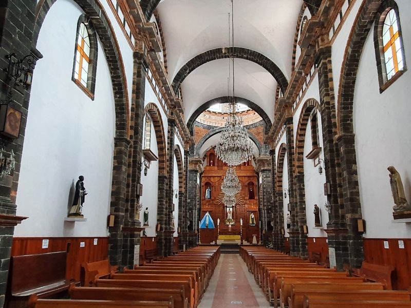 An interior view of the Parish of Jess Nazareno image. Click for full size.