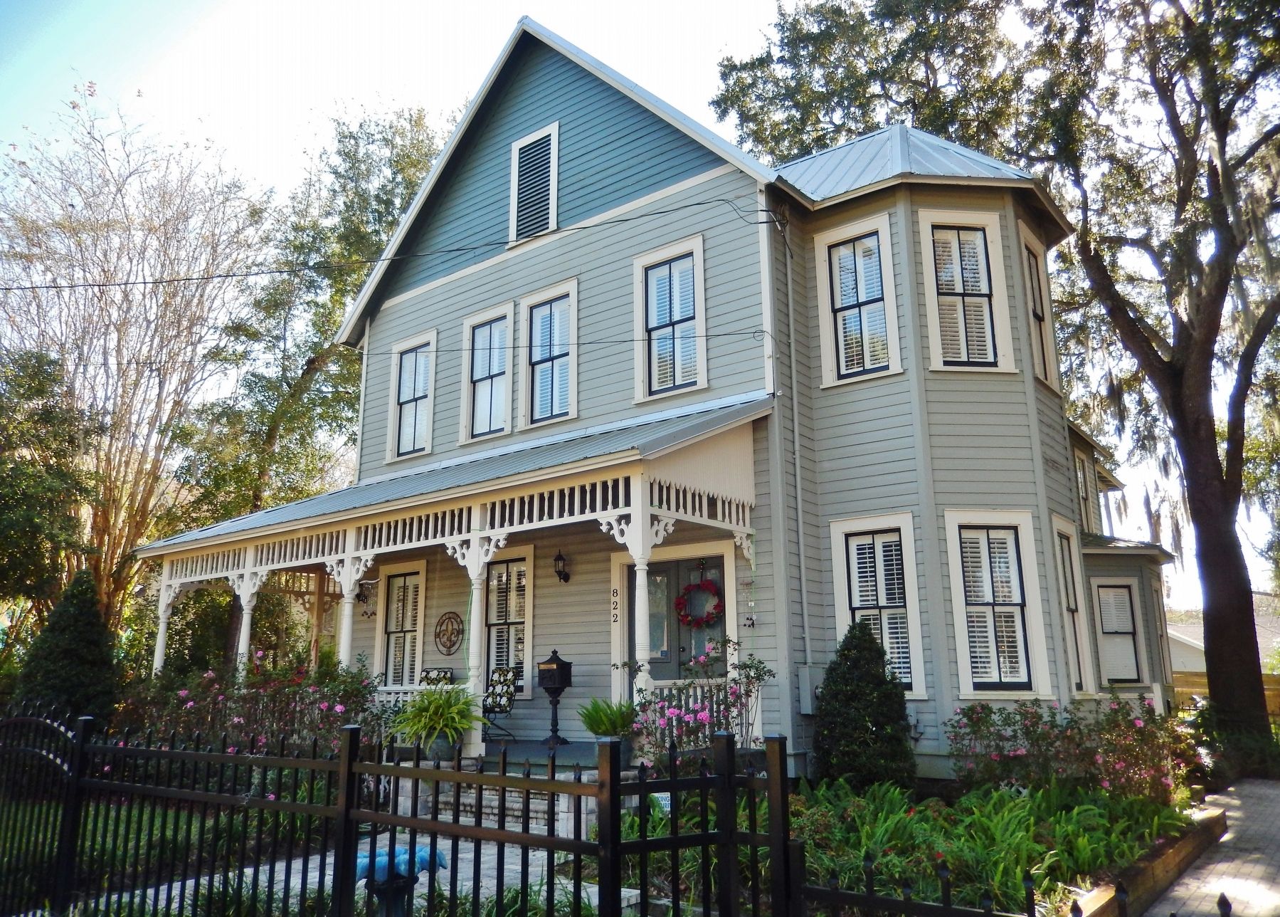 The Carlisle House (<i>northeast elevation</i>) image. Click for full size.
