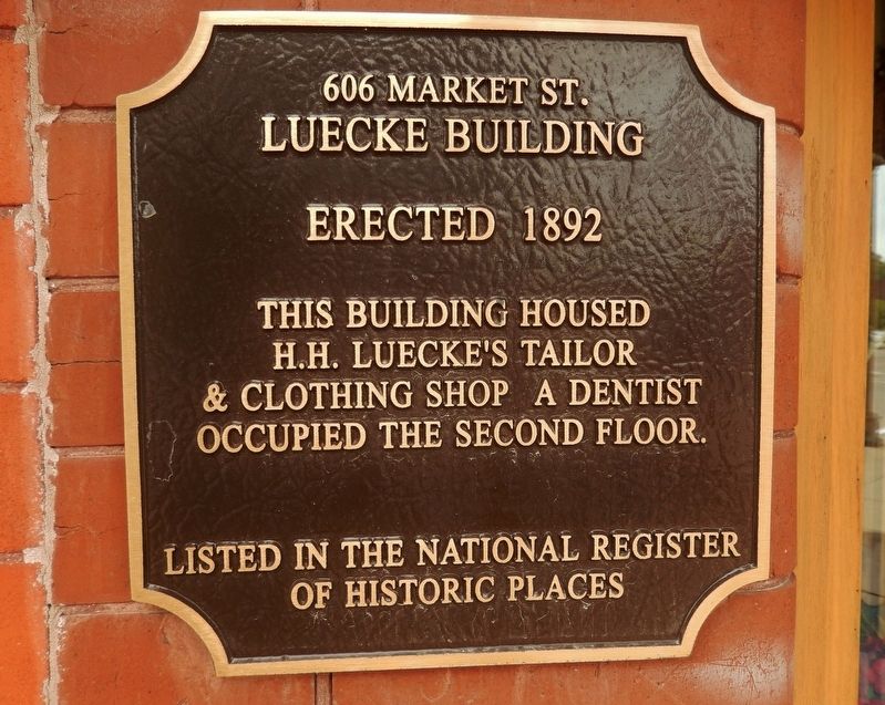 Luecke Building Marker image. Click for full size.
