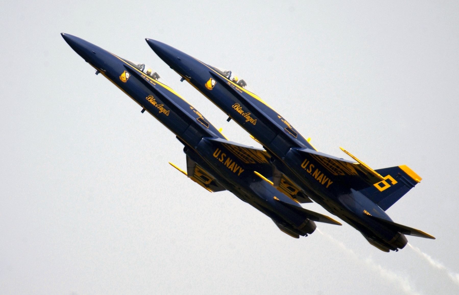 Blue Angels - Section High-Alpha Pass image. Click for full size.