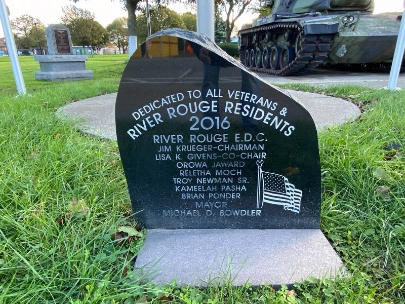 River Rouge Veterans Memorial image. Click for full size.
