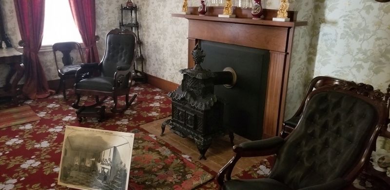 The front parlor of the Lincoln Home image. Click for full size.