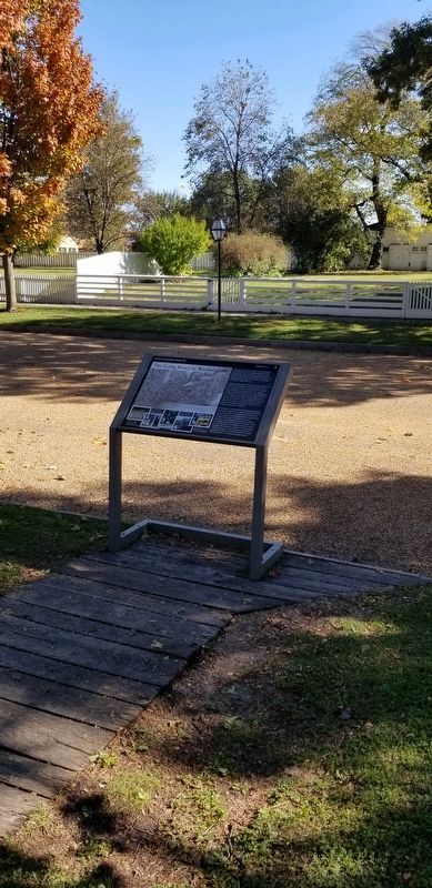 The Long Road to Washington Marker along the street image. Click for full size.