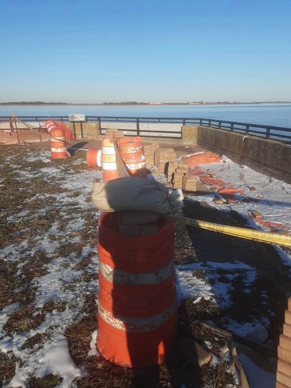Looking past the marker (already in the distance) toward Pea Patch Island.. Click for full size. Looking past the marker (already in the distance) toward Pea Patch Island. image. Click for full size.