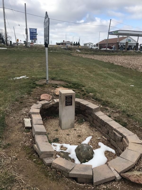 Crown Stone Mile 40 Marker image. Click for full size.