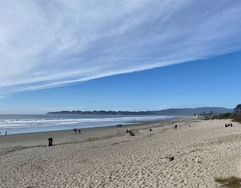 Stinson Beach, looking north from the beach entrance image. Click for full size.