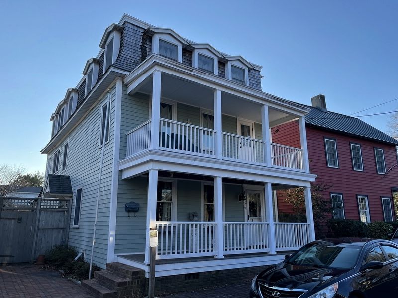 326 West Third Street image. Click for full size.