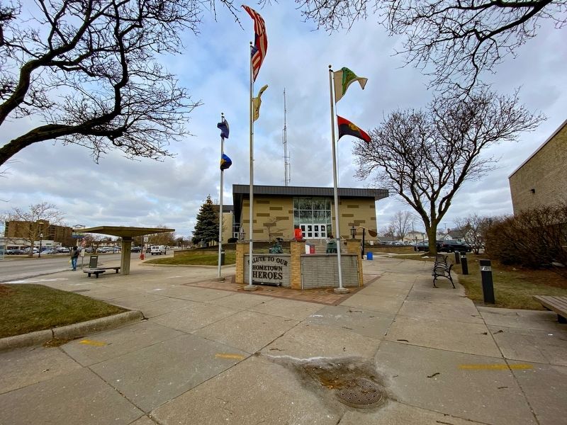 Hazel Park Veterans Memorial image. Click for full size.