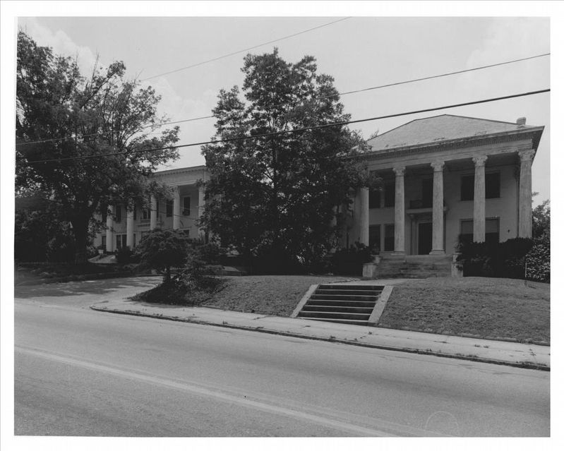 Macon Historic District image. Click for more information.