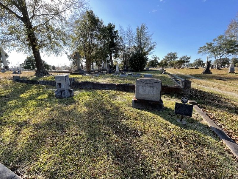 Police Chief Reid Tevis Gravesite. Click for full size. Police Chief Reid Tevis Gravesite image. Click for full size.