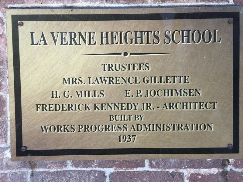 La Verne Heights School image. Click for full size.