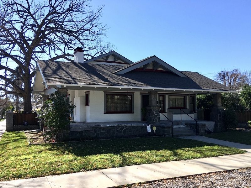 Isaac Eikenberry Home and Oak Tree. Click for full size. Isaac Eikenberry Home and Oak Tree image. Click for full size.