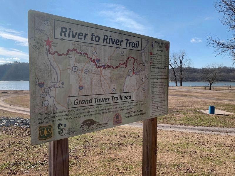 Nearby River to River Trail sign image. Click for full size.