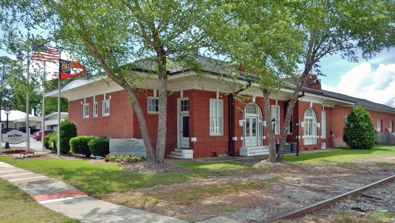 Camilla Chamber of Commerce (former Railroad Depot) image. Click for full size.