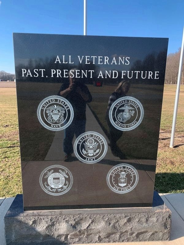 Veterans Memorial image. Click for full size.