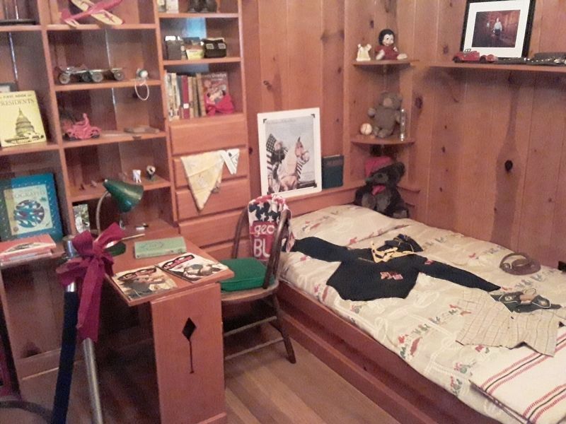 George W. Bush Childhood Home bedroom image. Click for full size.